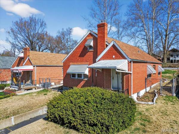 6915 Edison AVE, Velda City, MO 63121
