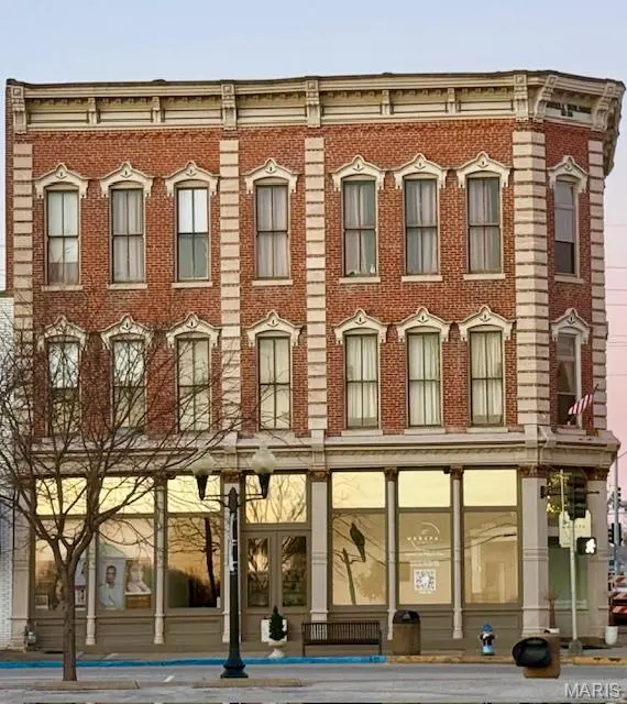 201 - 203 Broadway ST, Hannibal, MO 63401