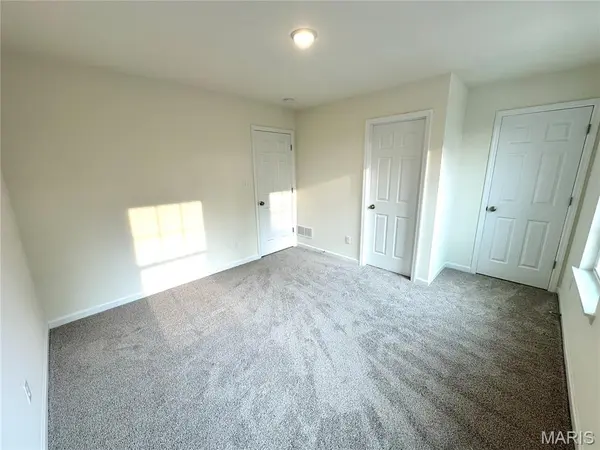 328 Fall Harvest Pkwy, Wentzville, MO 63385