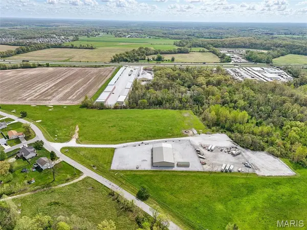 15 Hampel Industrial DR, Moscow Mills, MO 63362