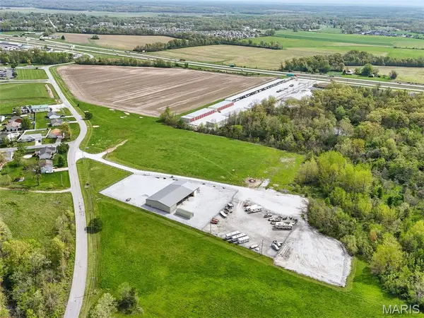 15 Hampel Industrial DR, Moscow Mills, MO 63362