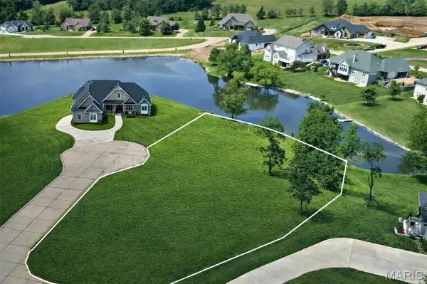18R Cobblestone Creek, Washington, MO 63090