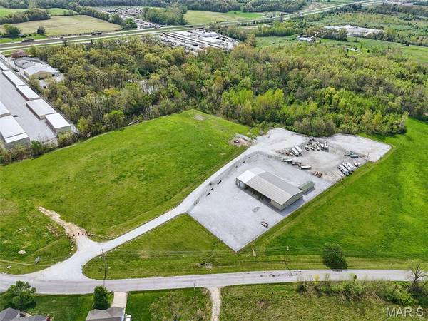 15 Hampel Industrial DR, Moscow Mills, MO 63362