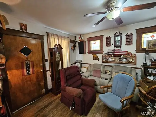 4408 Miami ST, St Louis, MO 63116