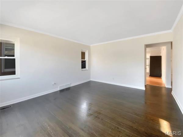 826 Catskill DR, St Louis, MO 63125