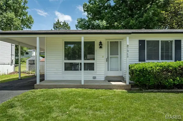 3060 Postport LN, Maryland Heights, MO 63043