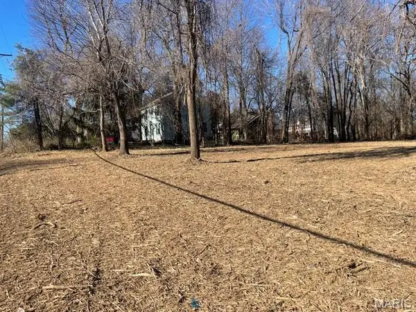 3256 Old Troy RD, Glen Carbon, IL 62034