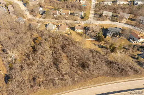 514 Meramec Station RD, Ballwin, MO 63021