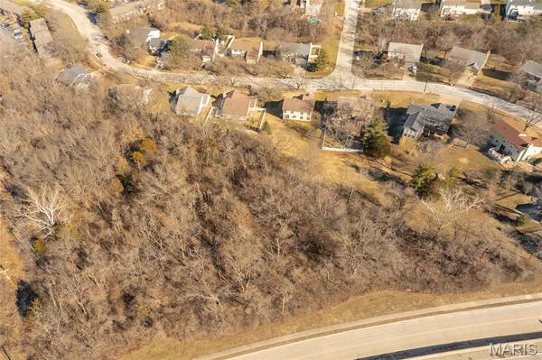 514 Meramec Station RD, Ballwin, MO 63021