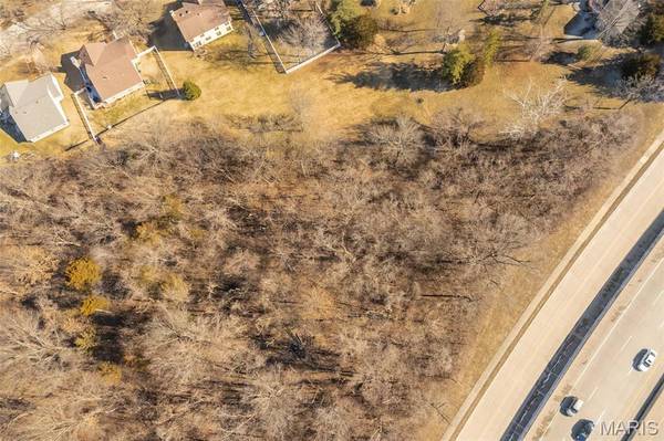 514 Meramec Station RD, Ballwin, MO 63021