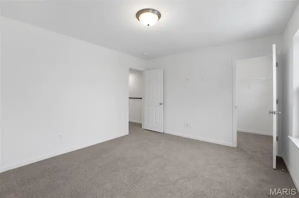 322 Fall Harvest Pkwy, O'fallon, MO 63385