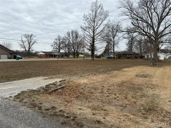 105 N Hickory ST, Okawville, IL 62271