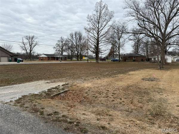 105 N Hickory ST, Okawville, IL 62271