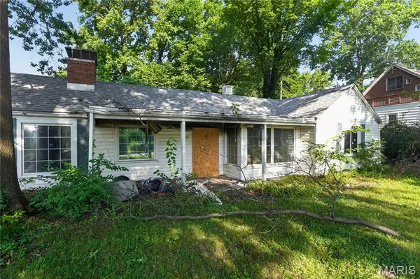 35 Robert AVE, Ferguson, MO 63135