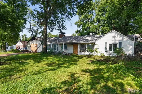 35 Robert AVE, Ferguson, MO 63135