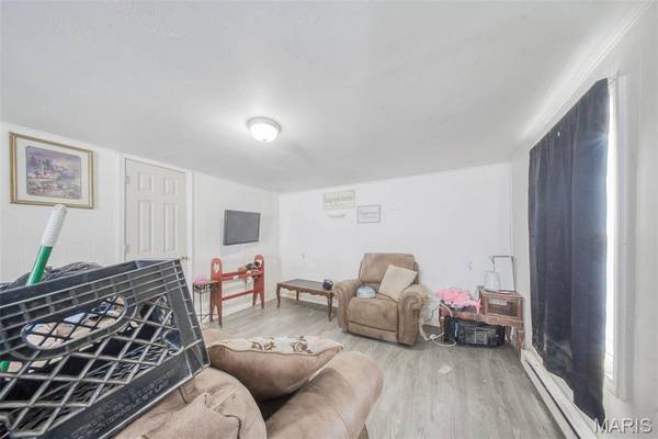 22930 Hardy LN, St Robert, MO 65584
