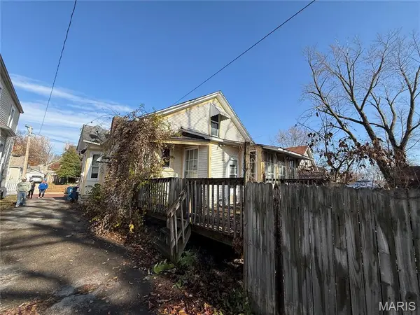 723 Linden ST, Alton, IL 62002