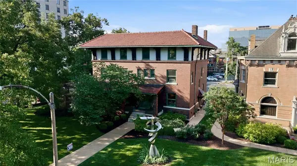 4500 West Pine BLVD, St Louis, MO 63108