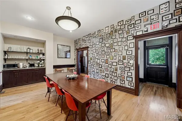 4512 West Pine BLVD, St Louis, MO 63108