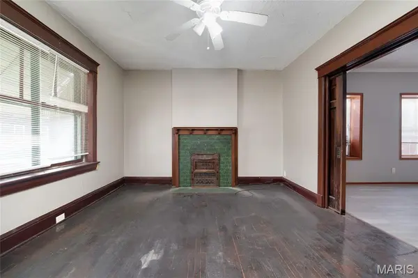 4210 E Carter AVE, St Louis, MO 63115