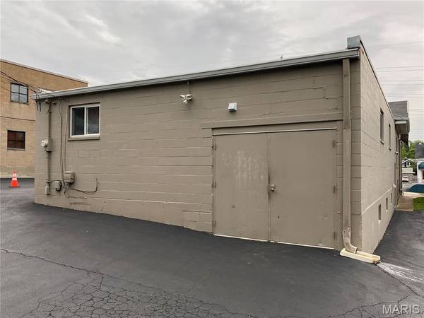 2015 S Big Bend BLVD, Maplewood, MO 63117
