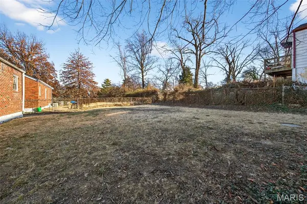 8616 Kendale DR, Unincorporated, MO 63121