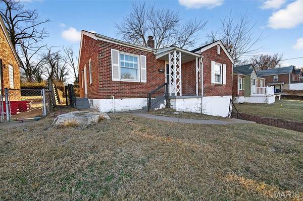 8616 Kendale DR, Unincorporated, MO 63121