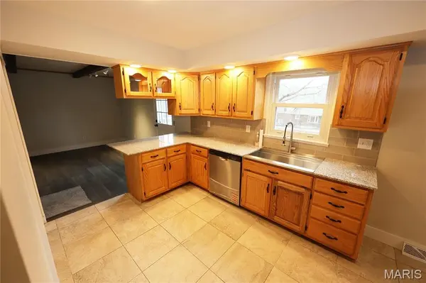 1829 Weissinger LN, Cape Girardeau, MO 63701