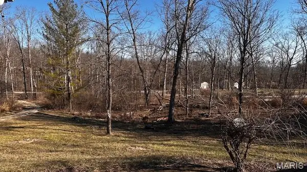 8422 Old Orchard LN, Dittmer, MO 63023