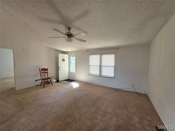 15305 Texas RD, St Robert, MO 65584