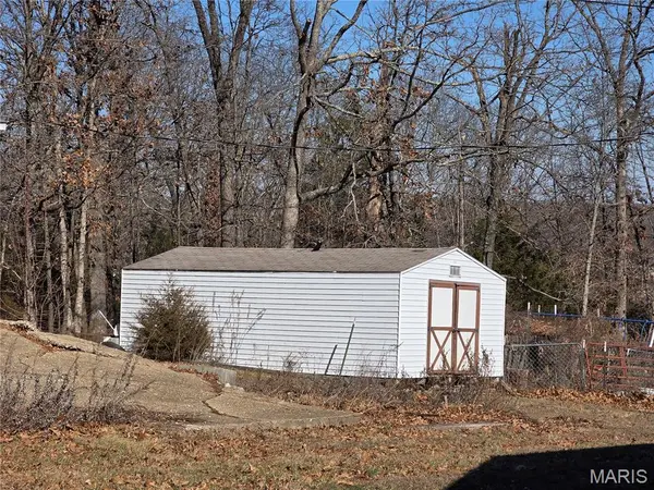 15305 Texas RD, St Robert, MO 65584