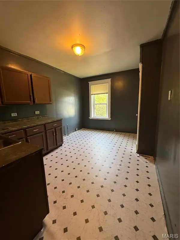 4215 Shreve AVE, St Louis, MO 63115