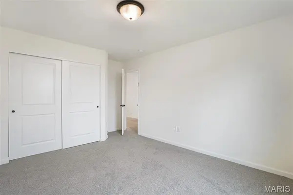 35 Bluestem CT, Lake St Louis, MO 63367