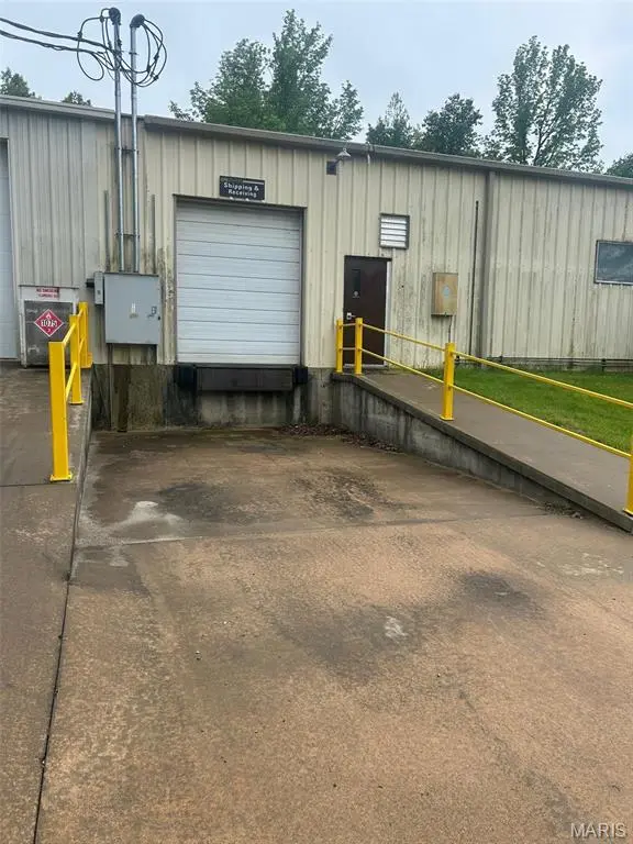 107 E Industrial DR, New Haven, MO 63068
