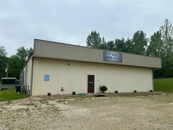 107 E Industrial DR, New Haven, MO 63068