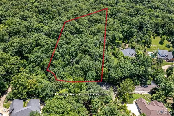 168 Cherokee CT, Pacific, MO 63069