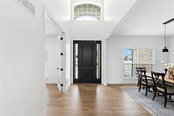 102 Enclave Terrace CT, Weldon Spring, MO 63304