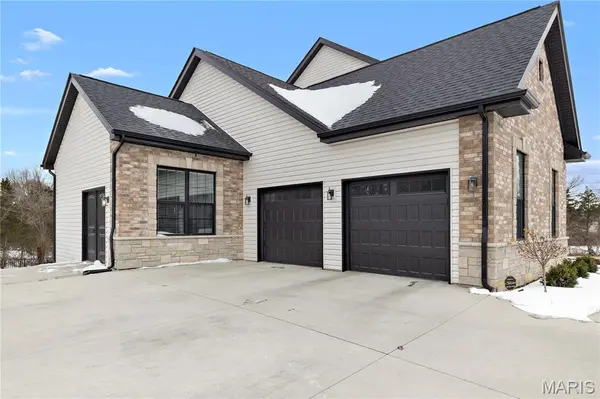 102 Enclave Terrace CT, Weldon Spring, MO 63304