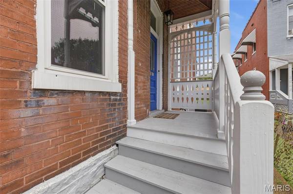 2645 Chippewa ST, St Louis, MO 63118
