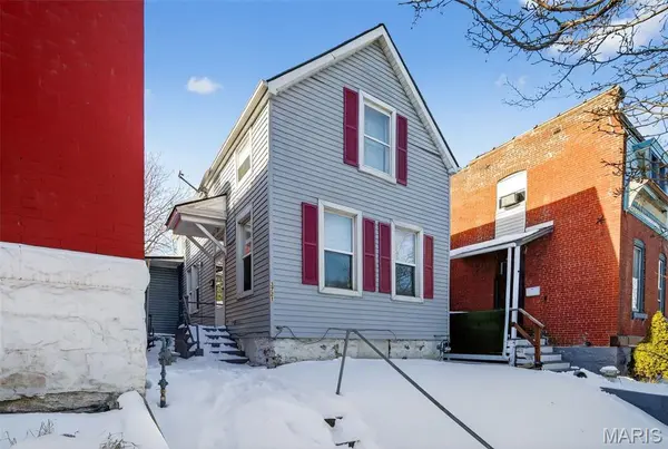 3721 S Compton AVE, St Louis, MO 63118