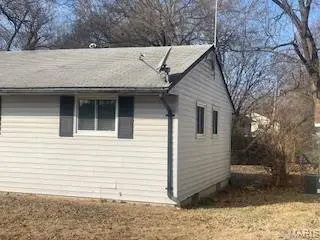 95 Florissant Park DR, Florissant, MO 63031