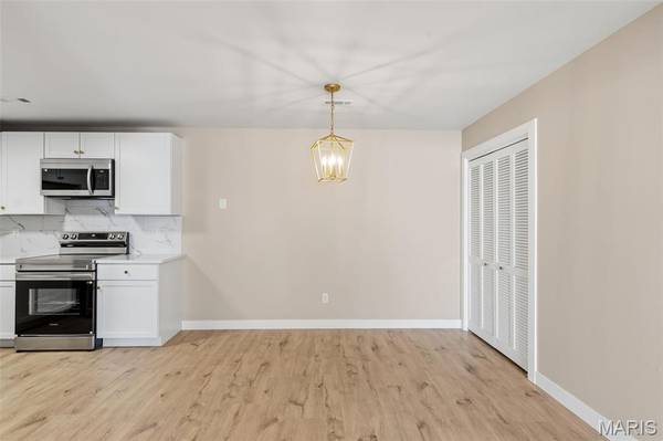 288 Carriage CT, Washington, MO 63090