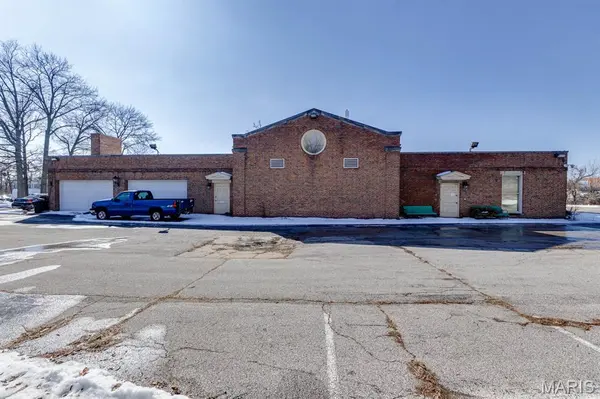 7733 Natural Bridge RD, Normandy, MO 63121
