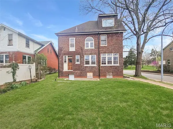 6623 Leona ST, St Louis, MO 63116