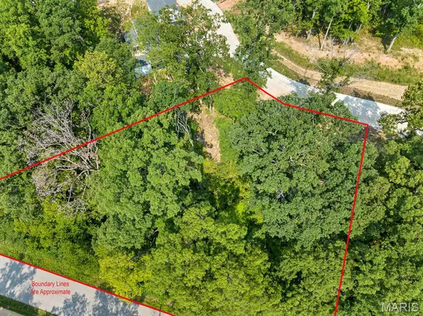 204 Ella Rose LN, St Charles, MO 63304