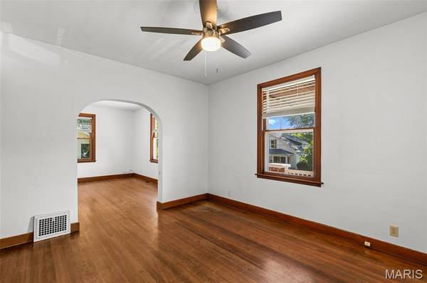 305 Williams ST, Washington, MO 63090
