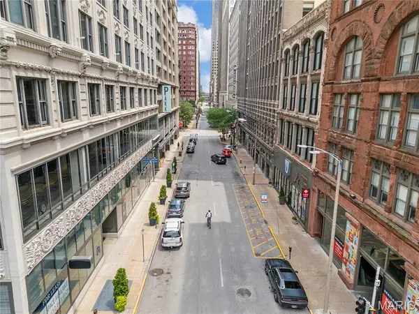 915 Olive ST, St Louis, MO 63101