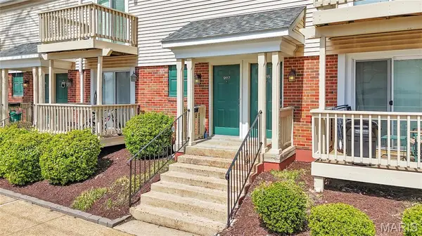 9117 N Swan CIR, St Louis, MO 63144