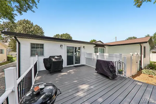 1512 N Harrison ST, Litchfield, IL 62056
