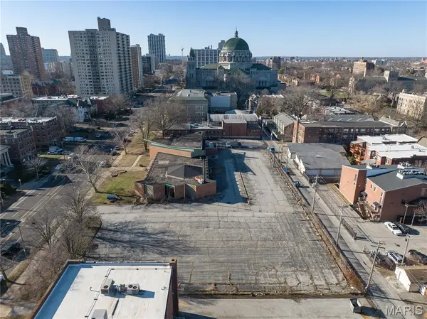 4359 Lindell BLVD, St Louis, MO 63108